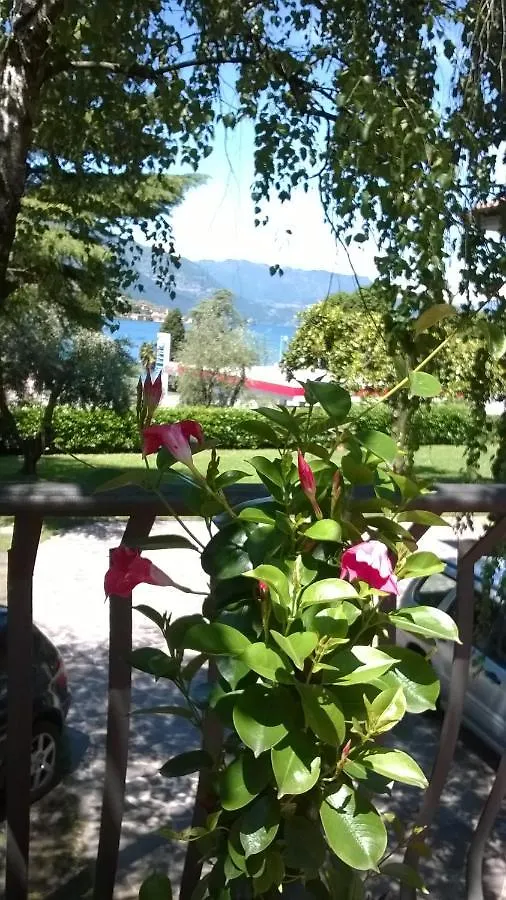 Villa Leilani B&B Sale Marasino